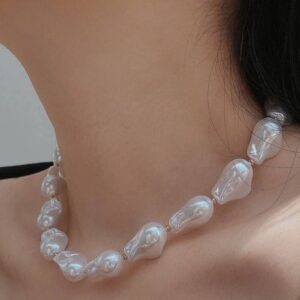 Pearl neckpiece 0094